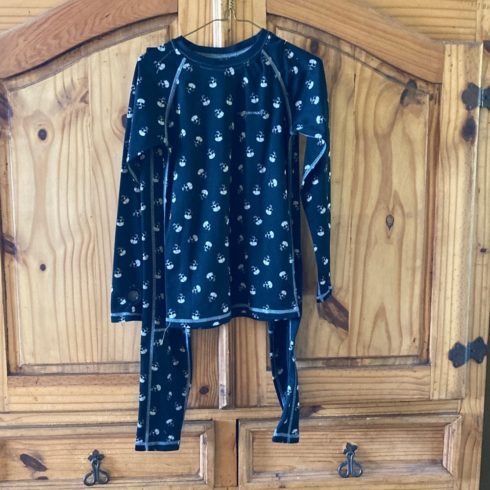 Boys Weatherproof black white skulls 2 piece pajama set size M (8/10)